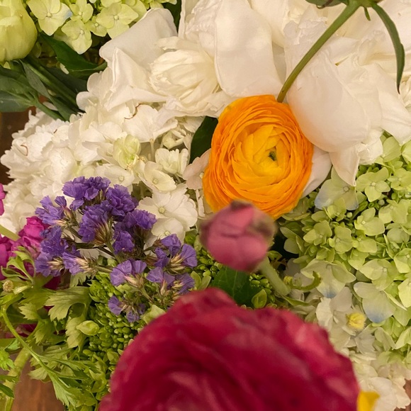 Meet your Posher, Jenn - Picture 1 of 3